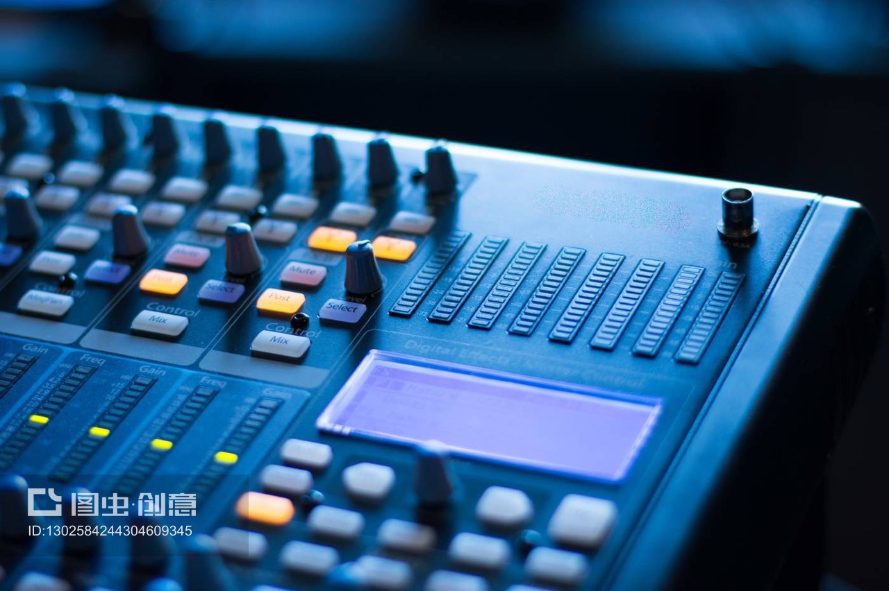錄音室調(diào)音臺:專業(yè)音樂制作